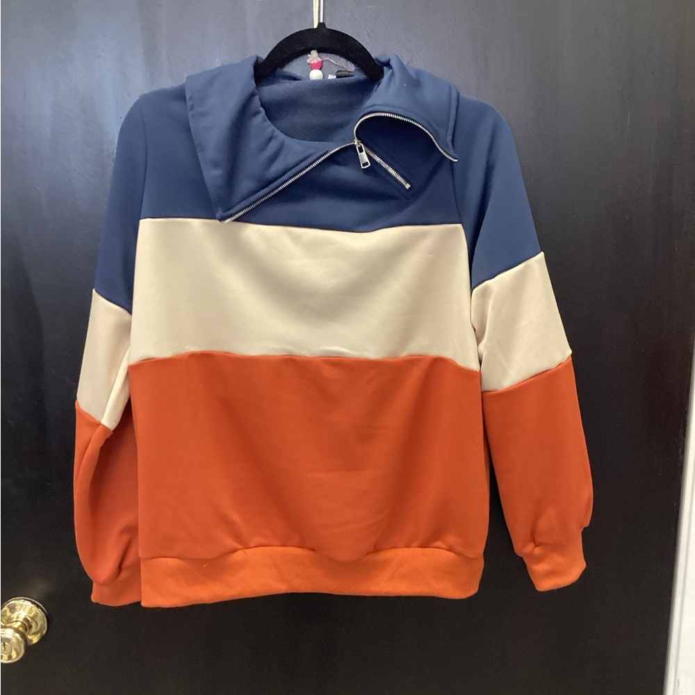 Sweatshirt